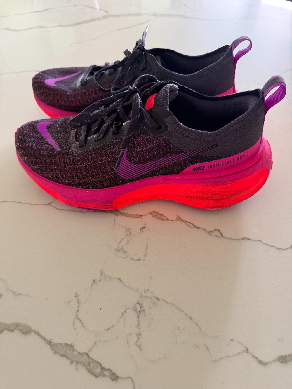 Nike Womens ZoomX Invincible 3 Run Shoes